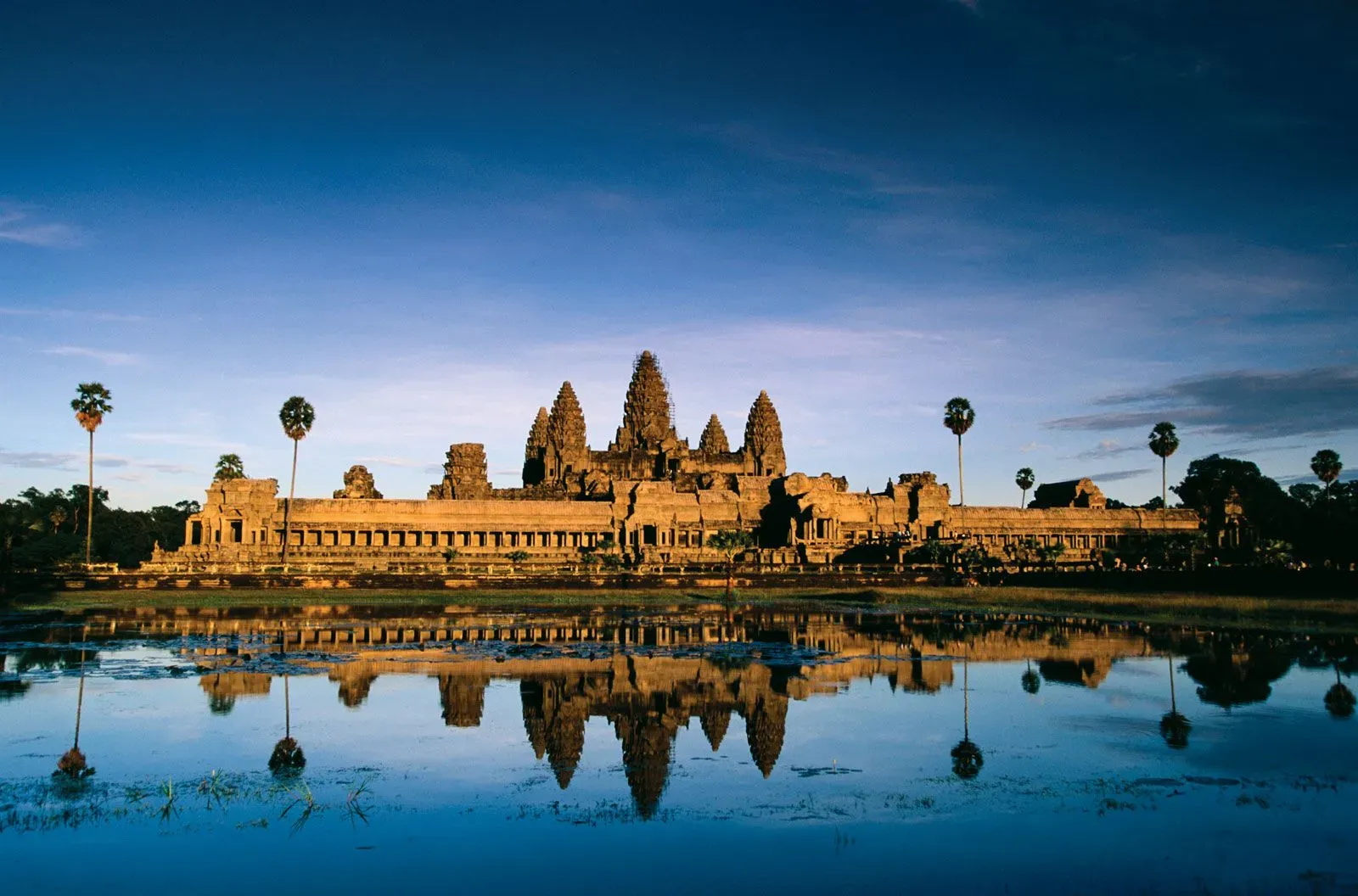 Is One Day Truly Enough for Angkor Wat? My Expedition Through Cambodia’s Timeless Marvel